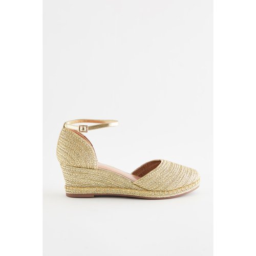 Chaussures compensees bout ferme