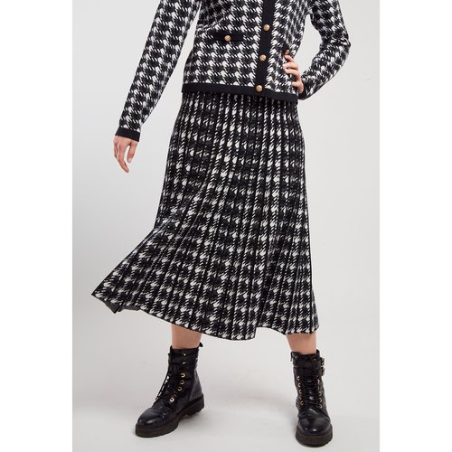 Black and white check knee length skirt online