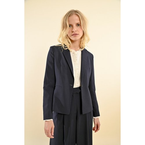 c Molly Bracken La Redoute