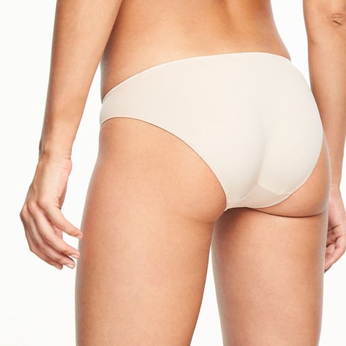 Slip Champs-Élysées Chantelle Ivoire – Culotte Opaque Confort Quotidien – Broderie Élégante – Fabriqué En France