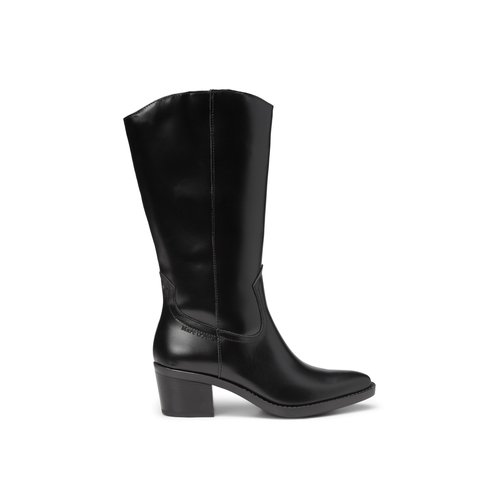 Bottes a tige longue dans le style western