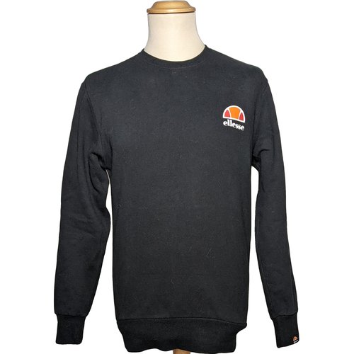 Pull Tres bon etat