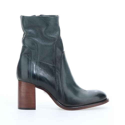 Soft leather booties top