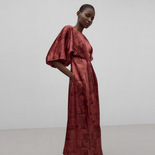 Robe longue imprimée rouge discount