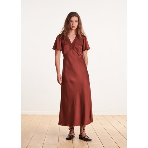 Robe fluide cintrée sale