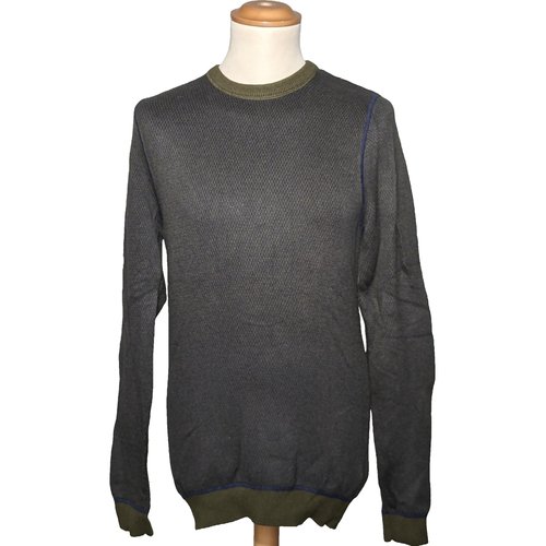 Pull Tres bon etat