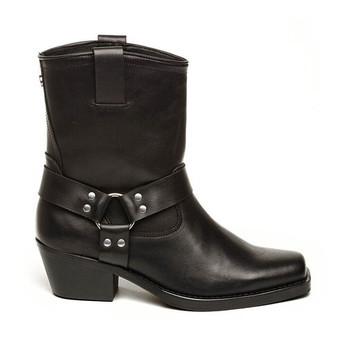 Quintana Leather Cowboy Boots with Pointed Toe