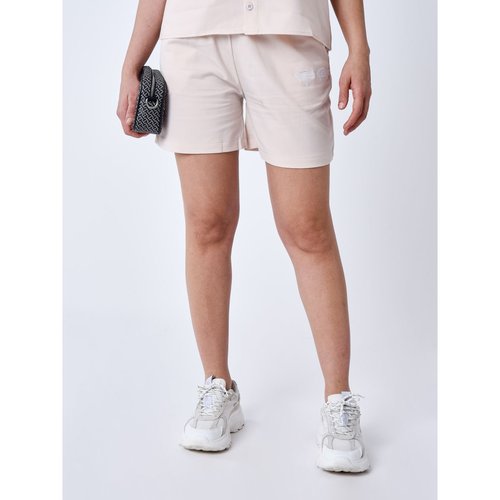 Short fluide outlet