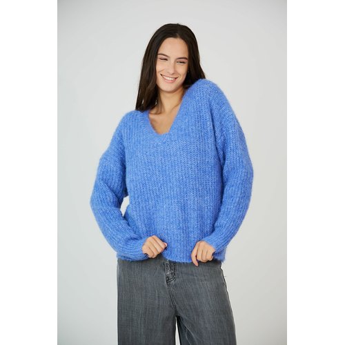 Blue chunky knit jumper discount