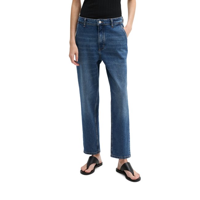 Jeans modèle Iva boyfriend cropped en mélange de coton organique bleu moyen <span itemprop=