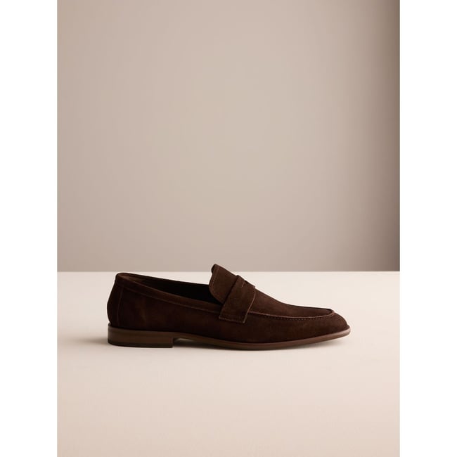 Mocassins flexibles en daim signature marron <span itemprop=
