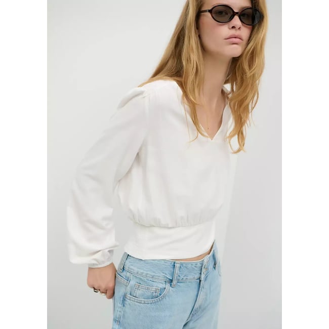Chemisier texturé bouffant blanc cassé <span itemprop=