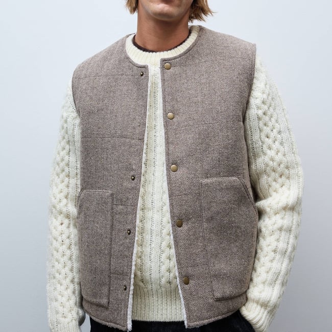 Veste sans manches contenant de la laine elan <span itemprop=