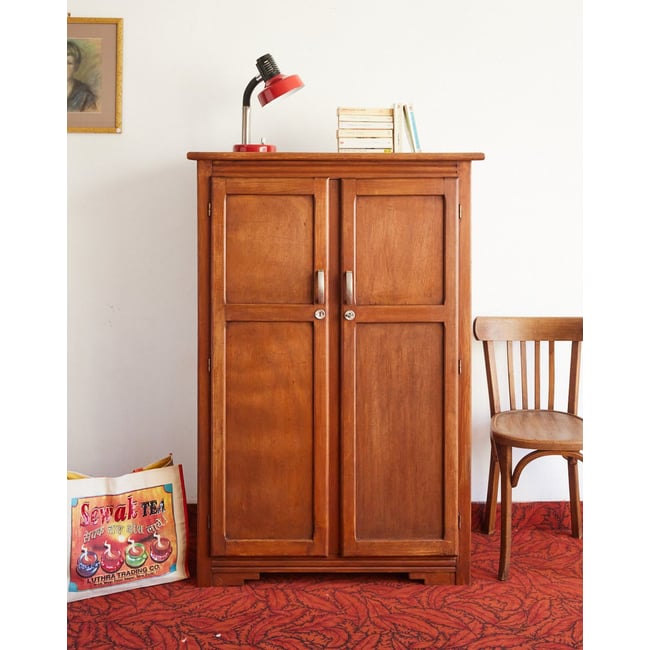 Armoire en bois Blandine N°466 - Bon état Couleur bois foncé <span itemprop=