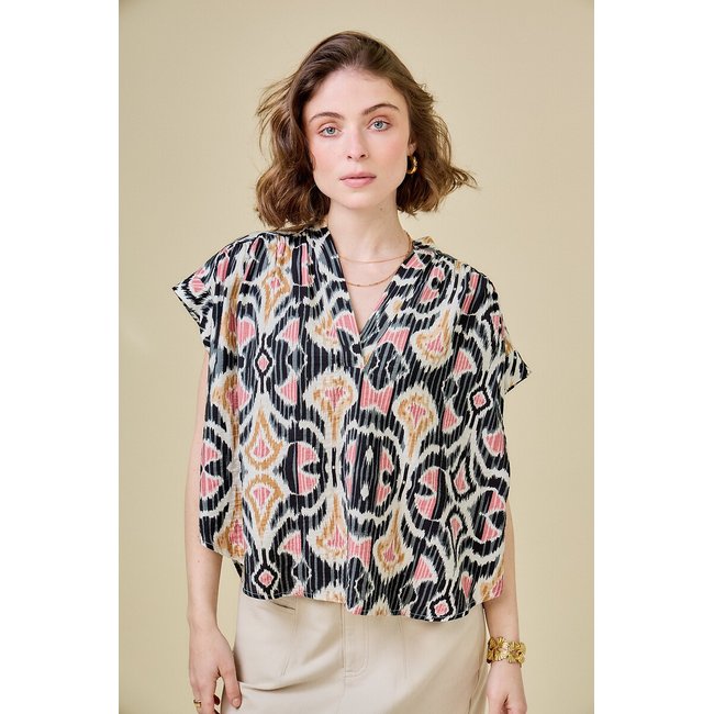 Printed short sleeve blouse with v-neck, black print, SEE U SOON
