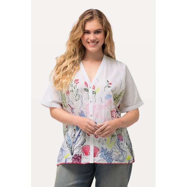 Blouse oversize avec broderies. Décolleté - ULLA POPKEN