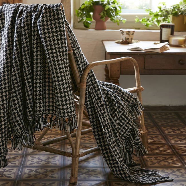 Plaid à franges 180x220 cm Polyéthylène Téréphtalate Gaspard gaspard <span itemprop=