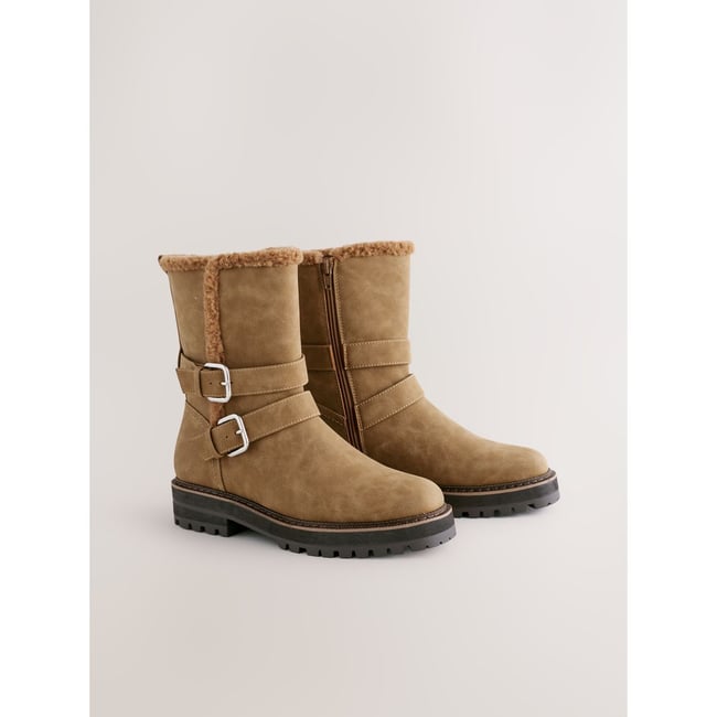 Bottines fourrées à boucles forever comfort® marron fauve <span itemprop=