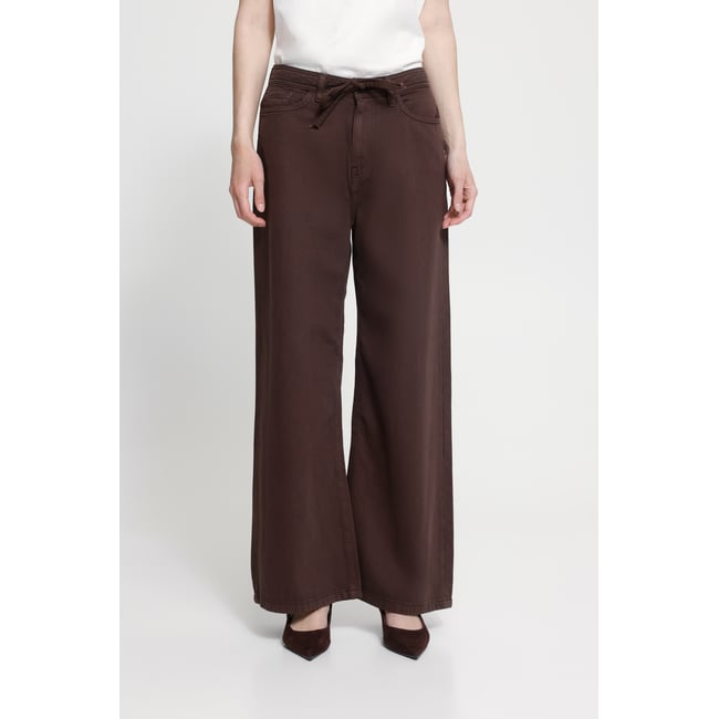 Jean coupe droite, jambes larges marron chicory coffee <span itemprop=
