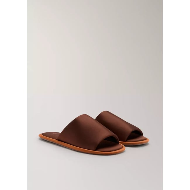 Mules satinées avec passepoil contrastant en satin - MANGO