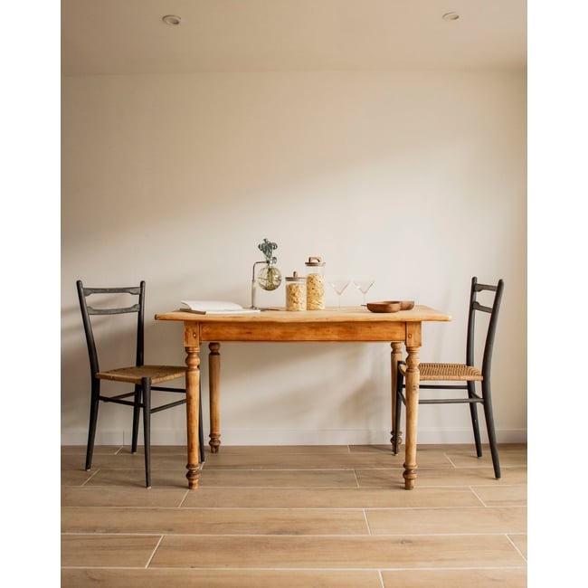 Table à manger de ferme rustique Romy N°1489 - Bon état Couleur bois clair <span itemprop=