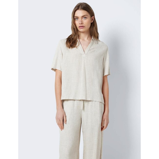 Blusa de mangas curtas bege claro <span itemprop=