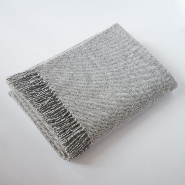 Plaid a franges en laine Martin gris <span itemprop=