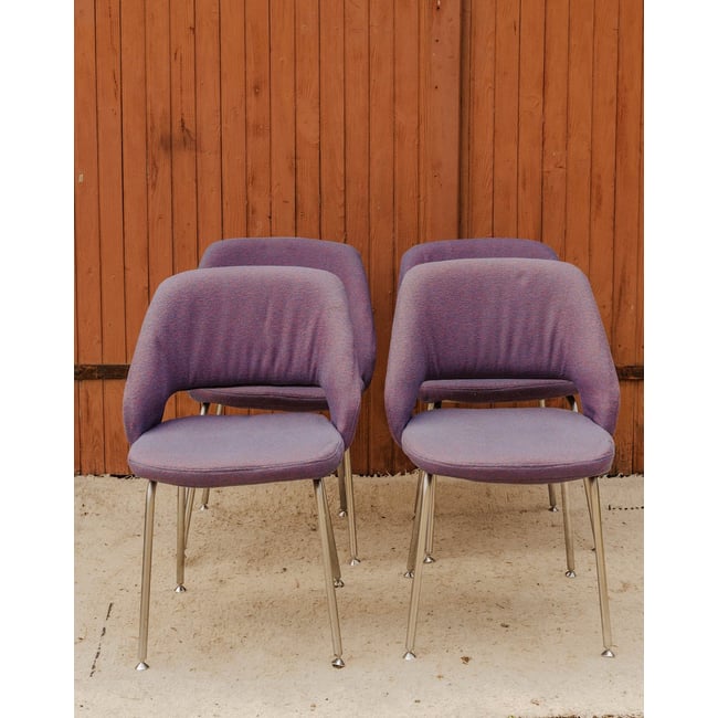 Lot de 4 chaises en tissu violet Alma N°2078 - Bon état Couleur argenté <span itemprop=
