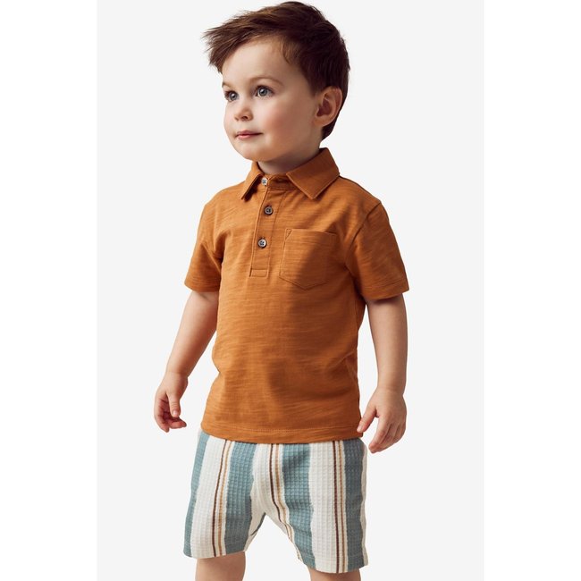 Polo à manches courtes et short rayé marron rouille <span itemprop=