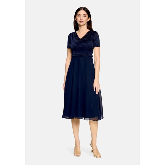 Robe de cocktail au look scintillant patch dark blue/dark blue <span itemprop=