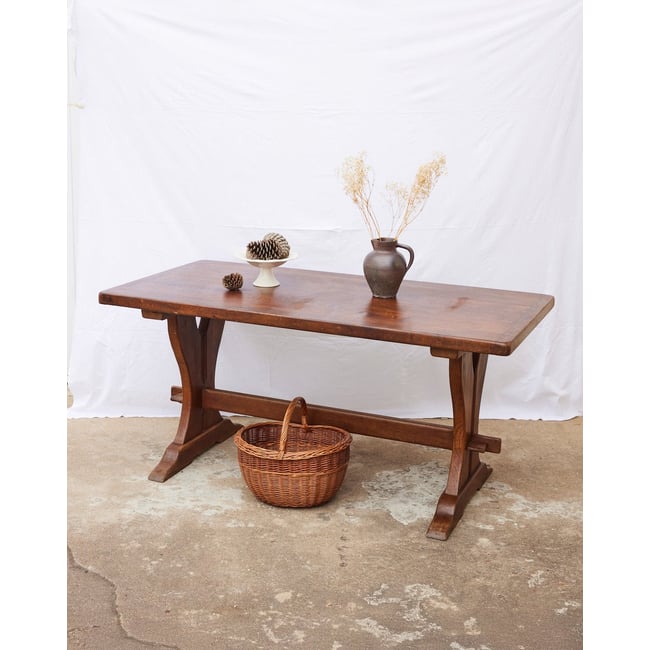 Table à manger en ébène massif Romy N°1448 - Bon état Couleur bois foncé <span itemprop=
