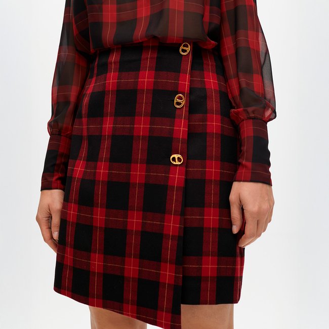 Jupe courte portefeuille à boutons bijou imprimée carreaux rouge foncé <span itemprop=
