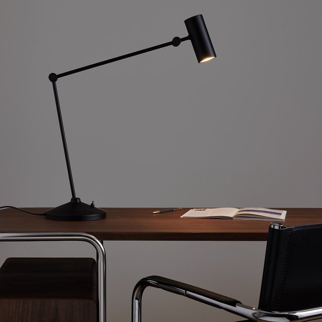 Lampe de bureau articulée en métal fer, Eréni Couleur noir <span itemprop=