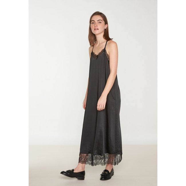 Robe nuisette clarissa noir <span itemprop=