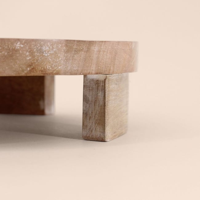 Plateau rond en bois sur pieds 30cm Couleur naturel <span itemprop=