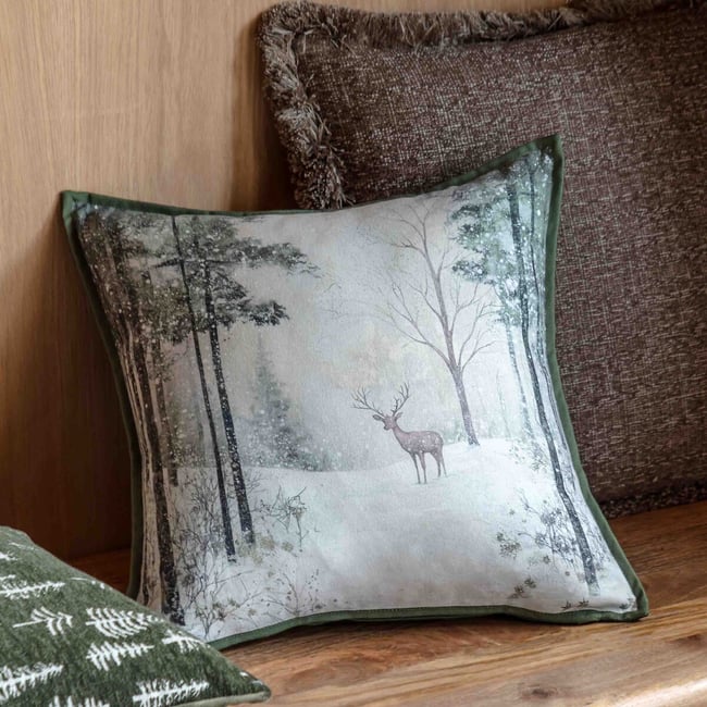 Woodland Stag Scene Cushion, green, ÉDITÉ