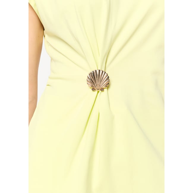 T-shirt détail broche jaune pastel <span itemprop=