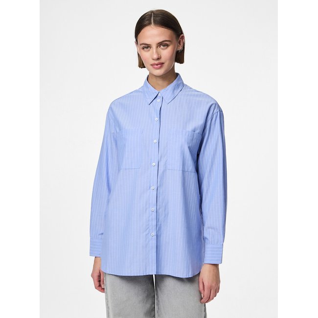 Camisa amplia de rayas finas azul claro a rayas <span itemprop=