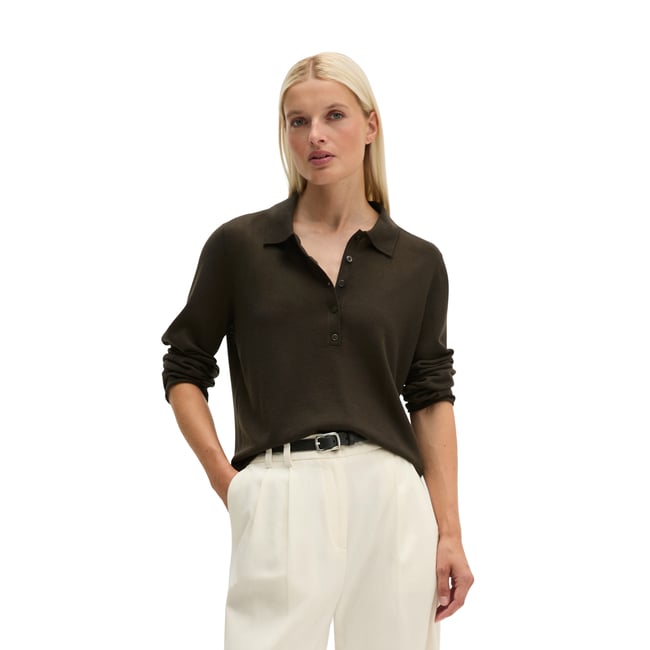 Polo en maille fine regular en fine laine mérinos brun foncé <span itemprop=