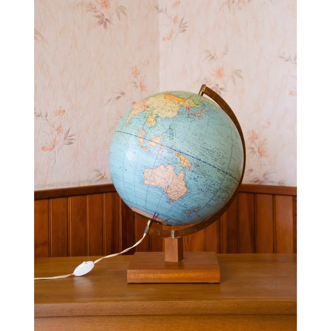 Lampe Globe vintage Julia N°998 - Bon état Couleur bois clair <span itemprop=