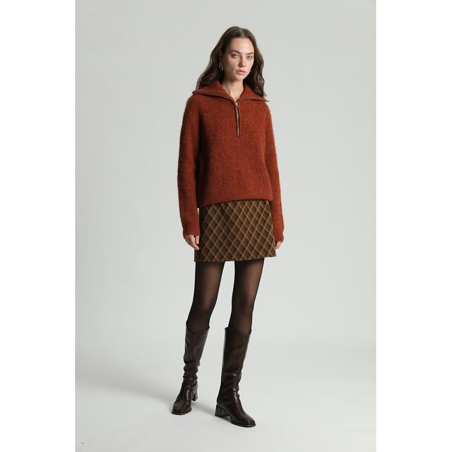 Jupe courte à carreaux marron carreaux <span itemprop=