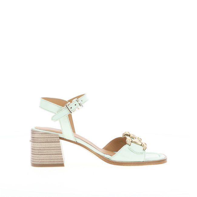 Sandales à talons, cuir vert clair <span itemprop=