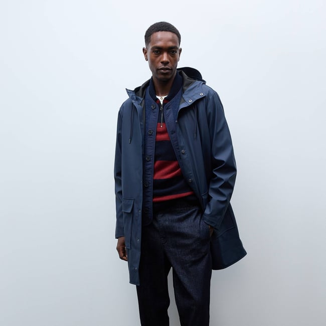 Imperméable à capuche marine <span itemprop=
