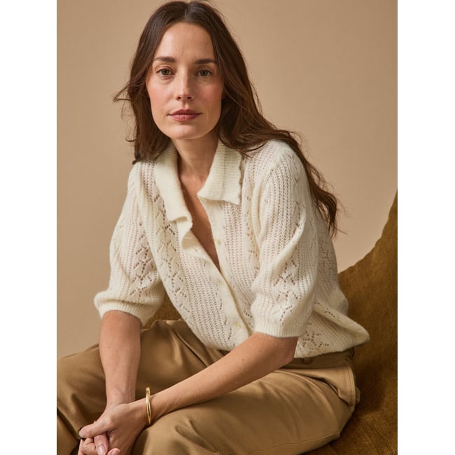 Gilet col polo  avec laine et mohair ecru <span itemprop=