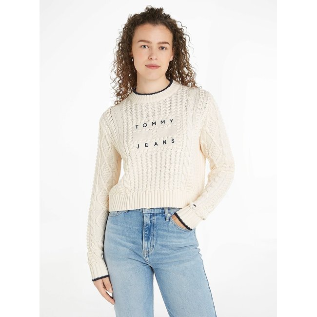 Pull court en maille torsadée blanc cassé <span itemprop=