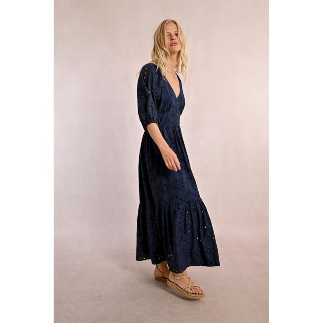 Robe longue en broderie ajourée bleu marine <span itemprop=
