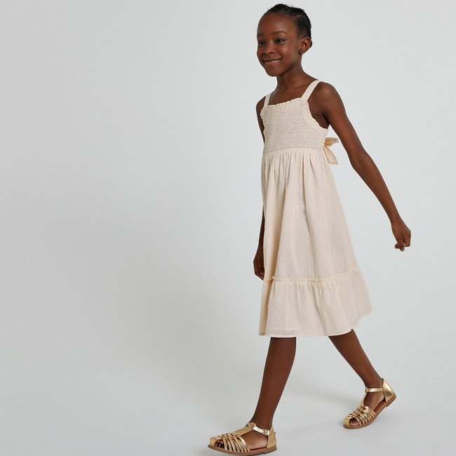 Robe de cérémonie à bretelles et smockée ecru <span itemprop=