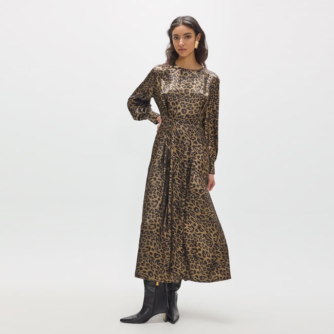 Robe midi imprimée léopard à  col boà®te léopard <span itemprop=