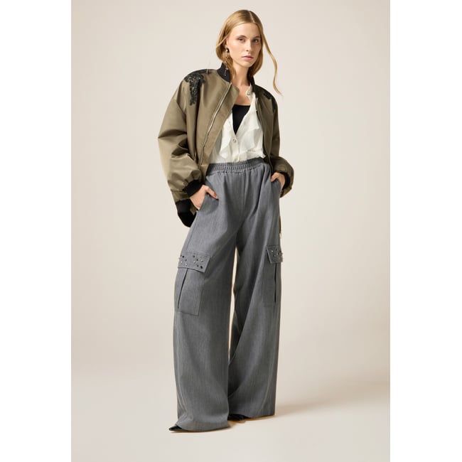 Pantalon cargo avec pierres gris <span itemprop=