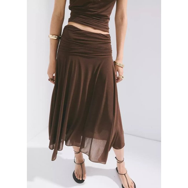 Jupe asymétrique en mousseline marron <span itemprop=